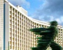 Hilton: Γευματίστε για καλό σκοπό!
