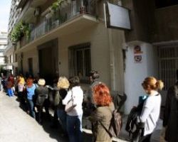 Χαράτσι-σοκ στα επιδόματα αναπήρων και ανέργων