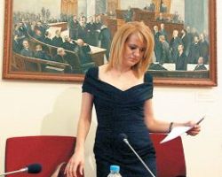 Παρέμβαση της Θεοδώρας Τζάκρη κατά την επίσκεψη του Αναπληρωτή Υπουργού Αγροτικής Ανάπτυξης στην Πέλλα