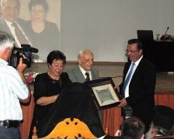 Στερνός αποχαιρετισμός του Αντιπεριφερειάρχη Πέλλας Θεόδωρου Θεοδωρίδη στον ευεργέτη της Πέλλας Αναστάσιο Μπίλλη