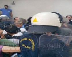 Πολίτες εμπόδισαν πλειστηριασμούς κατοικιών (βίντεο)