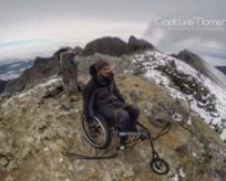 Ανέβηκε στην κορυφή του Ολύμπου με το τροχοκάθισμα!
