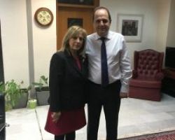 Συνάντηση με την αναπληρώτρια αντιπεριφερειάρχη  Πέλλας κ. Αθηνά Αηδονά είχε ο δήμαρχος Πέλλας Γρηγόρης Στάμκος την Πέμπτη 24 Νοεμβρίου 2016 στο δημαρχείο στα Γιαννιτσά.