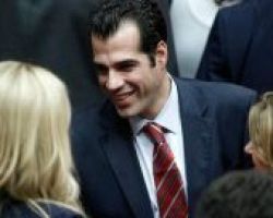 Το συγκινητικό tweet του Θάνου Πλεύρη μόλις βγήκε από την εντατική [εικόνα]