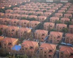 Το μεγαλύτερο κοινωνικό πείραμα: Χωριό στην Κίνα 2.000 κατοίκων, που ο καθένας έχει 150.000 ευρώ στην τράπεζα