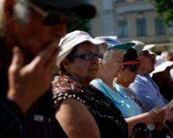 Τροπολογία για εφάπαξ παροχή σε 1,5 εκατ. συνταξιούχους