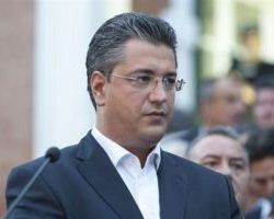 Ανακοίνωση του Απόστολου Τζιτζικώστα για την απώλεια του Κώστα Εγγλέζου
