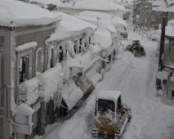 Κοροιδία με το επίδομα θέρμανσης:Οι φτωχότερες οικογένειες στο έλεος του χιονιά και της κυβερνητικής αναλγησίας