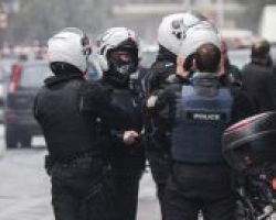 Μυστικοί αστυνομικοί θα κάνουν τους επιβάτες στα Μέσα Μεταφοράς για να πιάσουν όσους προκαλούν φθορές