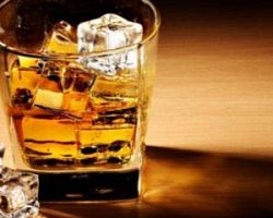 Έρευνα: Το πολύ αλκοόλ με τα χρόνια γερνά πρόωρα τις αρτηρίες