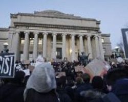 Πέντε εκατ. άνθρωποι σηκώνουν τείχος στον Τραμπ -Υπέγραψαν κατά των πολιτικών του [εικόνα]