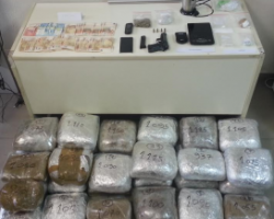 Συνελήφθησαν 2 άτομα στην Θεσσαλονίκη για κατοχή και διακίνηση μεγάλων ποσοτήτων ναρκωτικών