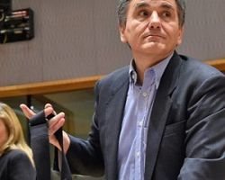 «Έδωσαν» αφορολόγητο, συντάξεις, ΔΕΗ και ίσως «πάρουν» εργασιακά