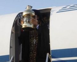 Κορωνοϊός -Πάσχα: Πώς θα φτάσει φέτος το Αγιο Φως στην Ελλάδα -Βήμα προς βήμα η διαδρομή