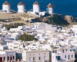 Οι μετανάστες έφτασαν μέχρι τη Μύκονο