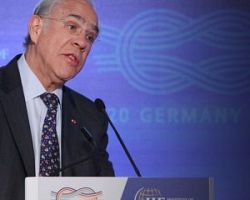 Πρωταθλήτρια στους φόρους η Ελλάδα – Τριπλό «χτύπημα» στους μισθούς