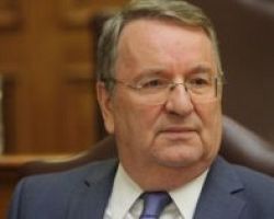 ΣΥΝΑΝΤΗΣΗ ΤΟΥ ΓΙΩΡΓΟΥ ΚΑΡΑΣΜΑΝΗ ΜΕ ΤΟΝ ΥΠΟΥΡΓΟ ΕΡΓΑΣΙΑΣ ΓΙΑ ΣΥΝΤΑΞΙΟΔΟΤΙΚΑ ΘΕΜΑΤΑ ΚΑΙ ΤΗ ΜΕΙΩΣΗ ΤΩΝ ΕΝΣΗΜΩΝ ΑΠΟ 100 ΣΕ 50 ΓΙΑ ΤΟ  ΕΠΙΔΟΜΑ ΑΝΕΡΓΙΑΣ
