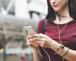 Νέο όριο στις χρεώσεις κινητής μεταξύ των χωρών της ΕΕ
