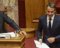 Σύγκρουση Τσίπρα-Μητσοτάκη στη Βουλή, με φόντο τη συμφωνία