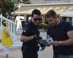 Ενημερωτική δράση από αστυνομικούς με ποδήλατα σε τουριστικές και παραλιακές περιοχές της Πιερίας