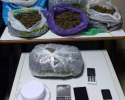 Συνελήφθησαν 3 άτομα από αστυνομικούς του Τμήματος Ασφάλειας Πέλλας για διακίνηση ναρκωτικών