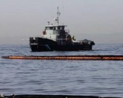 Σαρωνικός: Παραμένει η ρύπανση από την πετρελαιοκηλίδα σύμφωνα με το ΕΛΚΕΘΕ