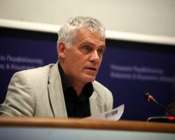 Τσιρώνης: “Απελευθέρωση ψυχοτρόπων ουσιών για ασθενείς”