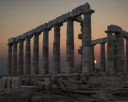 Η Ελλάδα αλλάζει κατεύθυνση μετά την κρίση