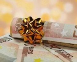 ΟΑΕΔ: Νωρίτερα η καταβολή του Δώρου Χριστουγέννων
