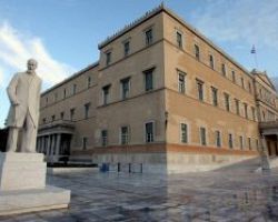 SOS για «ασφυξία» από τους φόρους εκπέμπει το γραφείο Προϋπολογισμού της Βουλής