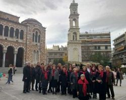 Συναυλίες με Χριστουγεννιατικα τραγούδια από τη χορωδία παραδοσιακής μουσικής Γιαννιτσών