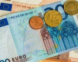 ΕΛΣΤΑΤ: Στα 16.294 ευρώ ήταν το κατά κεφαλήν ΑΕΠ το 2015
