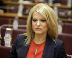 Θ. Τζάκρη: Θα εξαντληθεί κάθε δυνατότητα για τη χορήγηση ενισχύσεων de minimis και στους παραγωγούς συμπύρηνων ροδάκινων
