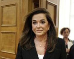Η Ντόρα Μπακογιάννη διεγνώσθη με πολλαπλό μυέλωμα: «Δεν είναι ποτέ εύκολο ν’ ακούς ότι έχεις καρκίνο»