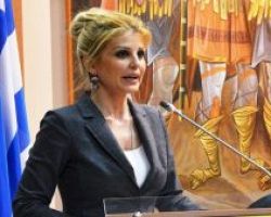 Ερώτηση στη Βουλή της Έλενας Ράπτη για τις συντάξεις χειρίας