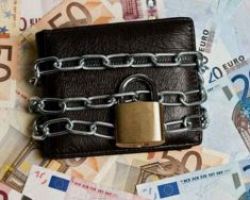«Κόκκινο» χτύπησαν οι κατασχέσεις το 2017 – Πόσοι και πόσα χρωστούν στην Εφορία
