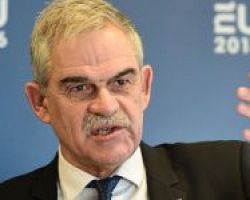 Τόσκας: Κι άλλες μειώσεις αστυνομικών σε VIP- Άμεσα η προκήρυξη για τις νέες ταυτότητες