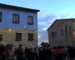 Έκθεση χειροποίητων δημιουργιών στου Σ. Κορώνα στον 27ο Εικαστικό Μήνα