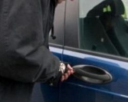 Πέλλα: 26χρονη έκλεψε από αυτοκίνητο ηλεκτρονικές συσκευές αξίας 2.500 ευρώ