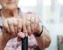 Πάτρα: Εξαπάτησαν ηλικιωμένη και τις απέσπασαν 330.000 ευρώ