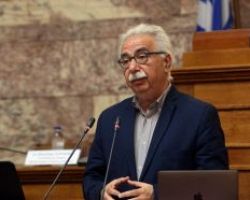 Δεκαπέντε χιλιάδες διορισμούς σε βάθος τριετίας ανακοίνωσε ο υπ. Παιδείας