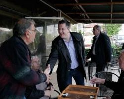 Για τα προβλήματα της Πέλλας ενημερώθηκε ο Απόστολος Τζιτζικώστας από κατοίκους των χωριών