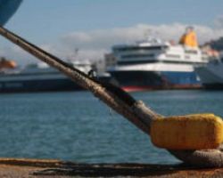 Απεργία: Δεμένα τα πλοία στα λιμάνια