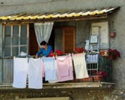Αποζημίωση στην πρώην σύζυγο για τις δουλειές του σπιτιού