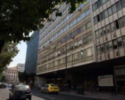 Μείωση εισφορών 25% σε ορίζοντα τετραετίας