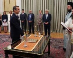 Ορκίστηκε πρωθυπουργός ο Κυριάκος Μητσοτάκης (video)