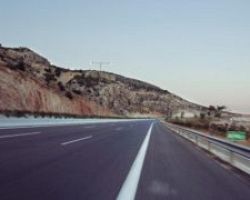 Εργασίες κοπής πρασίνου στην Περιφερειακή Οδό Θεσσαλονίκης και στην Εθνική Οδό Θεσσαλονίκης-Νέων Μουδανιών από την Περιφέρεια Κεντρικής Μακεδονίας