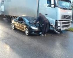 Πριν απο λίγο, Τροχαίο ατύχημα στα Γιαννιτσά  (εικόνες)