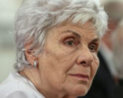 Έφυγε από τη ζωή η Ελληνίδα ποιήτρια Κική Δημουλά.