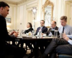 Αρση μέτρων από 4 Μαΐου: Ετσι θα βγούμε από την καραντίνα, όλο το προσχέδιο -Πότε ανοίγουν καταστήματα, τι θα γίνει με τα σχολεία